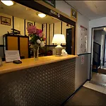 Hotel Aviatic 2*